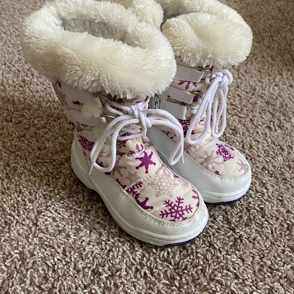 Snowflake Winter Boots - White and Purple - Picture 2 of 7